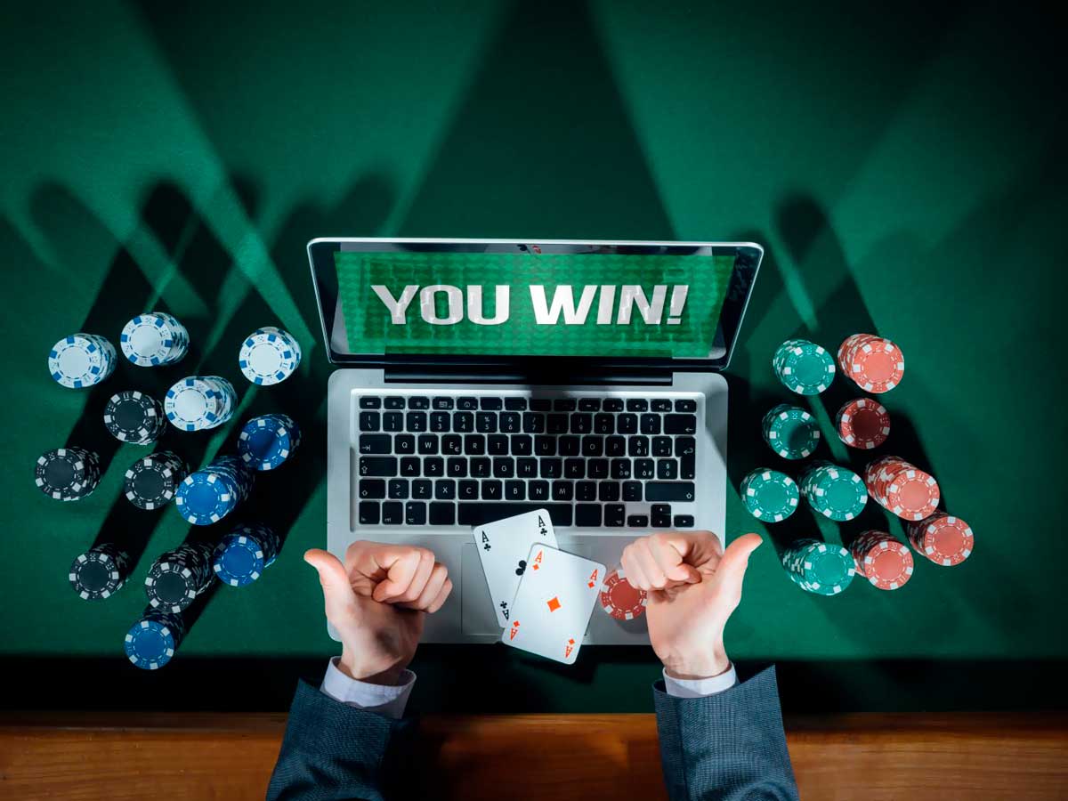 Win poker game on laptop